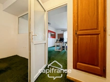 Local/bureau / appartement T2  à vendre MALLEMORT avec sa piscine résidentielle  au domaine de Pont Royal 