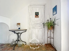 Mas en campagne à vendre 250m² à MOLLEGES, 4 chambres, beaux volumes , terrain 5 000m², piscine,  calme et sérénité   