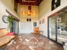 Mas en campagne à vendre 250m² à MOLLEGES, 4 chambres, beaux volumes , terrain 5 000m², piscine,  calme et sérénité   