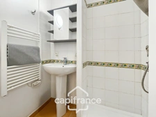 Appartement en rez-de-jardin , 3 chambres , place de parking , exposé Est sur le Domaine et Golf de Pont Royal