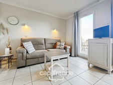 Domaine de Pont ROYAL between CIEL & LUBERON, well-maintained 40m2 top-floor apartment with panoramic views, terrace, and residential area with swimming pool