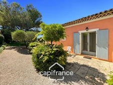 GOLF DE PONT  ROYAL, Villa de plain pied de 127 m² climatisée sur un terrain de 995 m², bordure de fairway, piscine