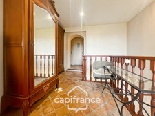 Mas en campagne à vendre 250m² à MOLLEGES, 4 chambres, beaux volumes , terrain 5 000m², piscine,  calme et sérénité   