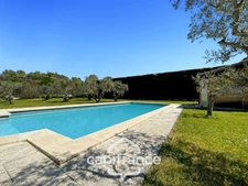 LES TAILLADES, detached single-storey house of 210 m2 in the countryside, 4 bedrooms, on a plot of approximately 2900 m2, swimming pool