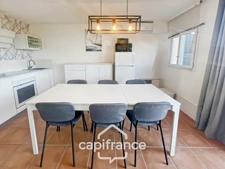RARE FIND IN THE PONT ROYAL ESTATE, TOP FLOOR APARTMENT OF 63 m2 WITH PANORAMIC VIEWS, 3 BEDROOMS, CORNER TERRACE, AND PARKING SPACE 
