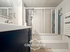 MERINDOL  MAISON DE CHARME, cour extérieure et roof top,2 chambres, 1 pièce,  1 bureau, 1 cave,  au cœur du village  A DECOUVRIR ! 