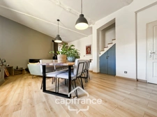 MALLEMORT, fully renovated village house of 115 m2, very well maintained, 1 floor, spacious rooms, 3 bedrooms, 2 bathrooms, well located, outdoor space, storage room 