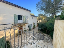 Domaine et Golf de Pont Royal, beautiful 290 m2 property set on a 2600 m2 plot, five bedrooms, an office, swimming pool, pool house, triple garage     