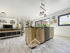 ALLEINS maison de plain pied  de 2021,RT 2012, sous garantie : 101 m2  + un garage établie sur une parcelle de 500 m2, 3 chambres, garage, jardin   