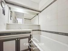 DERNIER ETAGE Domaine de Pont Royal, emplacement et vue remarquable de cet appartement 42 m2,1 chambre, 1 chambre cabine; 2 SDB belle exposition, vue dégagée, grande terrasse 