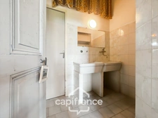 Mas en campagne à vendre 250m² à MOLLEGES, 4 chambres, beaux volumes , terrain 5 000m², piscine,  calme et sérénité   