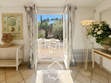 PONT ROYAL GOLF COURSE: Charming, light-filled bastide of 140 m² set on a 657 m² plot, 4 bedrooms including a master suite, 2 bathrooms, swimming pool, double garage