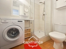 RARE FIND IN THE PONT ROYAL ESTATE, TOP FLOOR APARTMENT OF 63 m2 WITH PANORAMIC VIEWS, 3 BEDROOMS, CORNER TERRACE, AND PARKING SPACE 