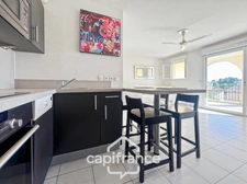  Light, calm, authenticity... A Pont Royal lifestyle. 50m² apartment with hill views, large terrace, 2 real bedrooms, swimming pool, parking space, bicycle garage.