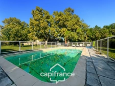 Mas en campagne à vendre 250m² à MOLLEGES, 4 chambres, beaux volumes , terrain 5 000m², piscine,  calme et sérénité   