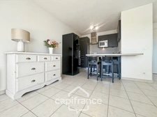 Light, calm, authenticity... A Pont Royal lifestyle. 50m² apartment with hill views, large terrace, 2 real bedrooms, swimming pool, parking space, bicycle garage.