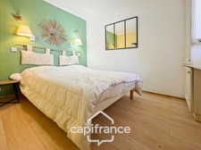 DOMAINE DE PONT ROYAL, Appartement climatisé de 42 m2 en REZ de JARDIN, chambre et chambre-cabine, SDB, Salle d'eau place de parking  