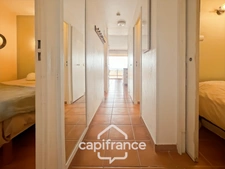 RENOVATED apartment WITH panoramic VIEW, double terrace of 30 m2, 2 bedrooms, new kitchen, parking space under the residence.