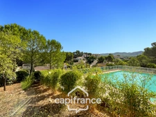 DOMAINE DE PONT ROYAL, BASTIDON climatisé et  meublé , 3 vraies chambres de  62 m2 avec vue dégagée,  piscine Résidentielle, emplacement  pour le véhicule 