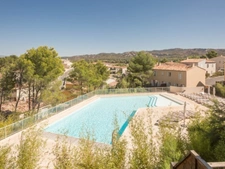 Domaine de Pont Royal, BEAUTIFUL APARTMENT of 58 m2 GROUND FLOOR, DOUBLE TERRACE, UNDERGROUND PARKING, SWIMMING POOL