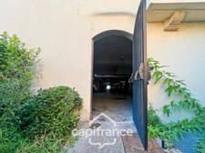 Local/bureau / appartement T2  à vendre MALLEMORT avec sa piscine résidentielle  au domaine de Pont Royal 