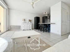  Light, calm, authenticity... A Pont Royal lifestyle. 50m² apartment with hill views, large terrace, 2 real bedrooms, swimming pool, parking space, bicycle garage.