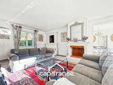 PONT ROYAL GOLF COURSE: Charming, light-filled bastide of 140 m² set on a 657 m² plot, 4 bedrooms including a master suite, 2 bathrooms, swimming pool, double garage