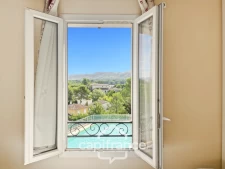 DOMAINE DE PONT ROYAL, BASTIDON climatisé et  meublé , 3 vraies chambres de  62 m2 avec vue dégagée,  piscine Résidentielle, emplacement  pour le véhicule 