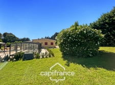 Single-storey property in the countryside with panoramic views, built in 1980, 177m2 house with 3/4 bedrooms on a 2280m2 plot 