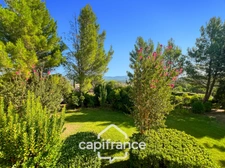 Royal Bridge in Provence, 27m² apartment with Luberon view, one furnished and equipped bedroom
