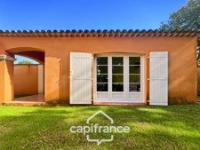 Maison individuelle et familiale de 165 m2, 7 pièces, située à  ALLEINS proche Salon de Provence établie sur un terrain de 945m² avec  piscine et dépendances