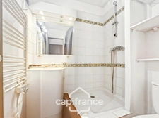 Appartement rare de 44m2 au DOMAINE DE PONT ROYAL / VUE DEGAGEE 1er ETAGE/ 3 CHAMBRES /1 SDB/1 SD'EAU/ PLACE DE PARKING