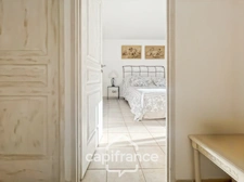 PONT ROYAL GOLF COURSE: Charming, light-filled bastide of 140 m² set on a 657 m² plot, 4 bedrooms including a master suite, 2 bathrooms, swimming pool, double garage