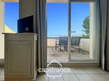 Domaine de Pont ROYAL between CIEL & LUBERON, well-maintained 40m2 top-floor apartment with panoramic views, terrace, and residential area with swimming pool