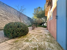 GOLF DE PONT  ROYAL, Villa de plain pied de 127 m² climatisée sur un terrain de 995 m², bordure de fairway, piscine