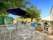 Alleins, maison de plain pied de   83m2 environ établie en zone agricole sur une parcelle de 3 400m2 m2 avec garage attenant 