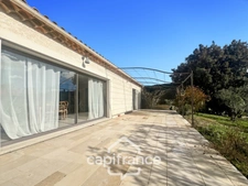 LES TAILLADES, detached single-storey house of 210 m2 in the countryside, 4 bedrooms, on a plot of approximately 2900 m2, swimming pool