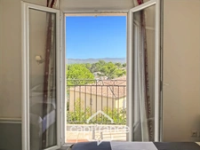 DOMAINE DE PONT ROYAL, 45 m2 house with unobstructed views, two stories, 2 bedrooms, semi-detached on one side, private swimming pool, numbered parking space 