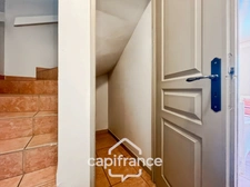  Charmant Bastidon dans le Domaine du Golf de Pont Royal, 45 m2 habitable, ravalé, avec jardin privatif, élevé d'un étage, 2 chambres,  terrasse, calme et nature