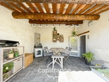 Great opportunity in Alleins: fully renovated and air-conditioned village house of 102 m2, 2 levels with 2 large bedrooms, rooftop terrace, garage