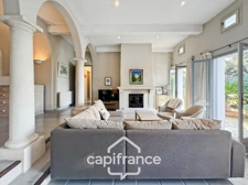 GOLF DE PONT  ROYAL, Villa de plain pied de 127 m² climatisée sur un terrain de 995 m², bordure de fairway, piscine