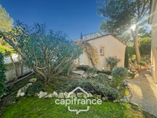 PONT ROYAL GOLF COURSE: Charming, light-filled bastide of 140 m² set on a 657 m² plot, 4 bedrooms including a master suite, 2 bathrooms, swimming pool, double garage