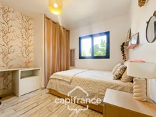 ALLEINS maison de plain pied  de 2021,RT 2012, sous garantie : 101 m2  + un garage établie sur une parcelle de 500 m2, 3 chambres, garage, jardin   