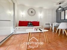 DOMAINE DE PONT ROYAL Furnished top floor apartment with open view 31m2 and 7m2 loggia, 1 double bedroom & bathroom  