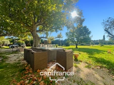 Mas en campagne à vendre 250m² à MOLLEGES, 4 chambres, beaux volumes , terrain 5 000m², piscine,  calme et sérénité   