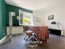 Welcome to your new elegant family villa at Domaine et Golf de Pont Royal, 4 bedrooms, 110 m2, garden 556 m2 