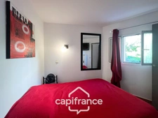 Appartement rare de 44m2 au DOMAINE DE PONT ROYAL / VUE DEGAGEE 1er ETAGE/ 3 CHAMBRES /1 SDB/1 SD'EAU/ PLACE DE PARKING