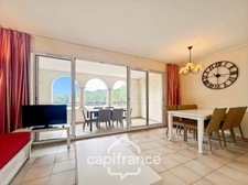 Appartement de 42M2 situé au premier étage d'une résidence de 2 étages au domaine de PONT ROYAL, 1 chambre et chambre cabine,  vue dégagéee, Terrasse  LOGGIA, Emplacement Idéal, place de parking