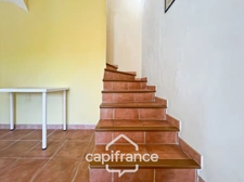 Maison individuelle et familiale de 165 m2, 7 pièces, située à  ALLEINS proche Salon de Provence établie sur un terrain de 945m² avec  piscine et dépendances