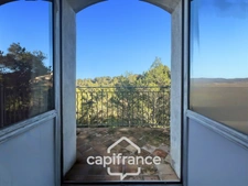Domaine et Golf de Pont Royal, beautiful 290 m2 property set on a 2600 m2 plot, five bedrooms, an office, swimming pool, pool house, triple garage     